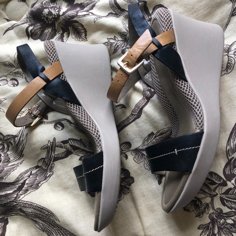 Brand new, never worn Wedges